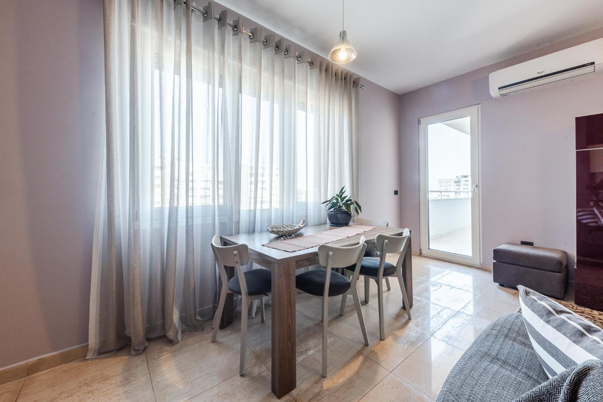 Main Square Apartment Durrës Eksteriør billede